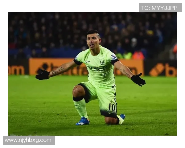 从球场力量到美学曲线解析世界足球巨星的黄金腿型秘诀