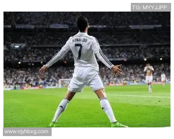 兰字球星在足球世界中的闪耀身影及其传奇故事解析 兰字球星在足球世界中的闪耀身影及其传奇故事解析