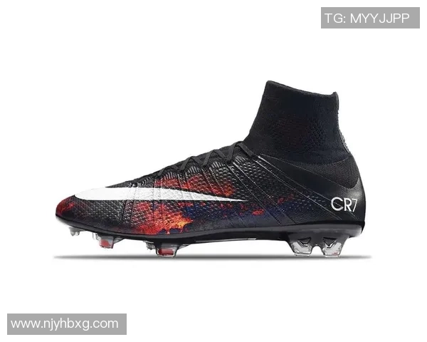 球星穿过的经典老款足球鞋盘点:回顾历史上最具标志性的球鞋设计 球星穿过的经典老款足球鞋盘点:回顾历史上最具标志性的球鞋设计